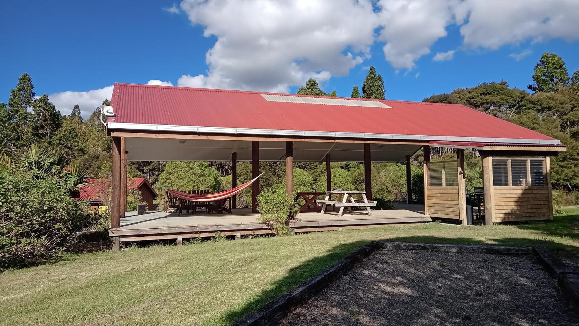 Gasthaus The Hideout Mangawhai Exterior foto